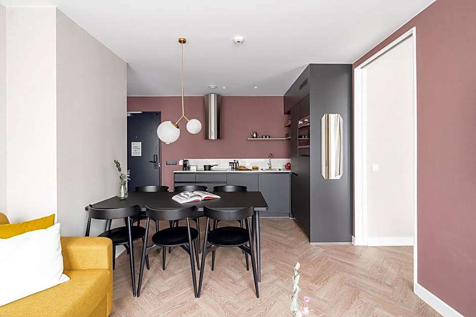 YAYS Antwerp Opera by Numa