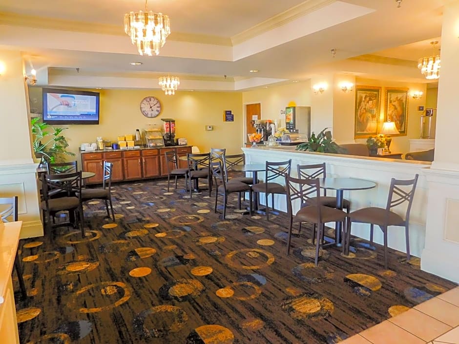 Days Inn & Suites by Wyndham Pocahontas