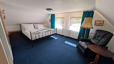 Deluxe Double Room with Shower