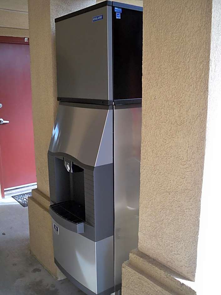 Scottish Inn and Suites Beaumont