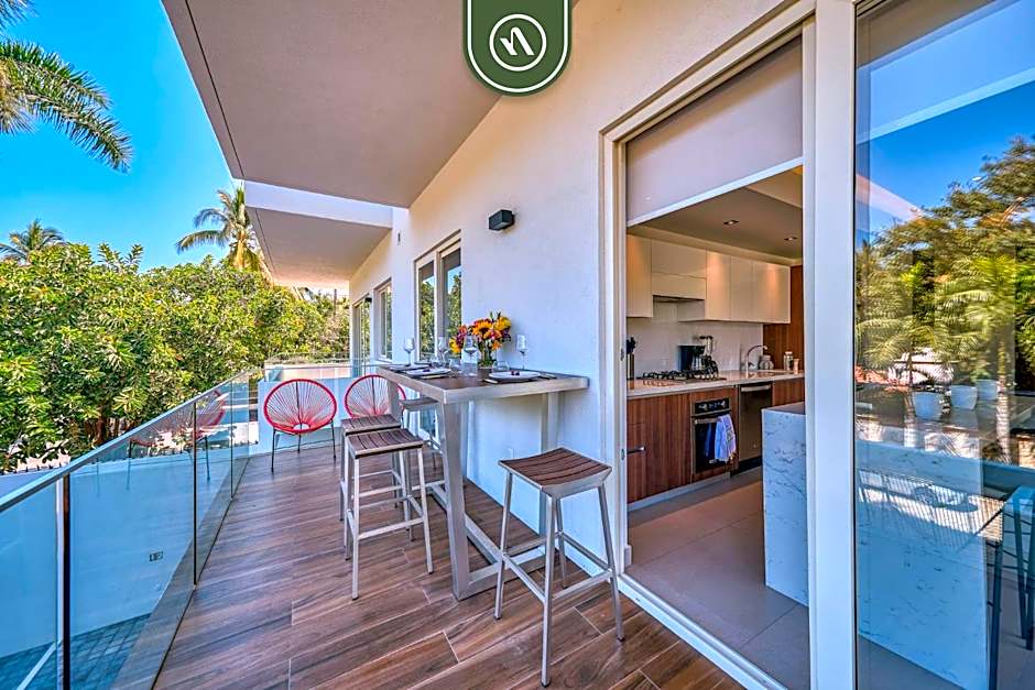 2BR Condo with Rooftop Pool - Private Terrace