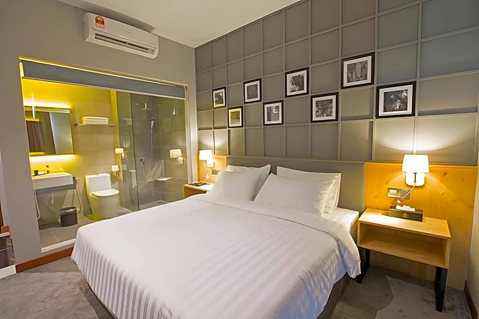 Redpine Boutique Hotel