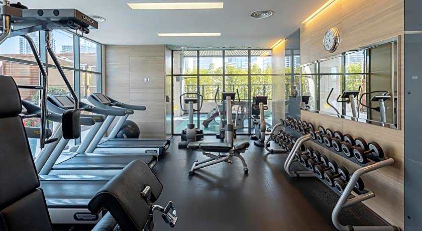 The Radisson Blu Residence, Dubai Marina