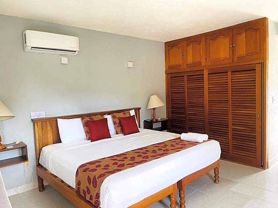 Hotel Villas Ema