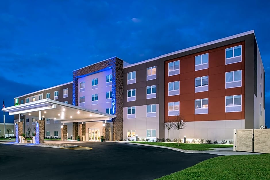 Holiday Inn Express & Suites West Melbourne By IHG