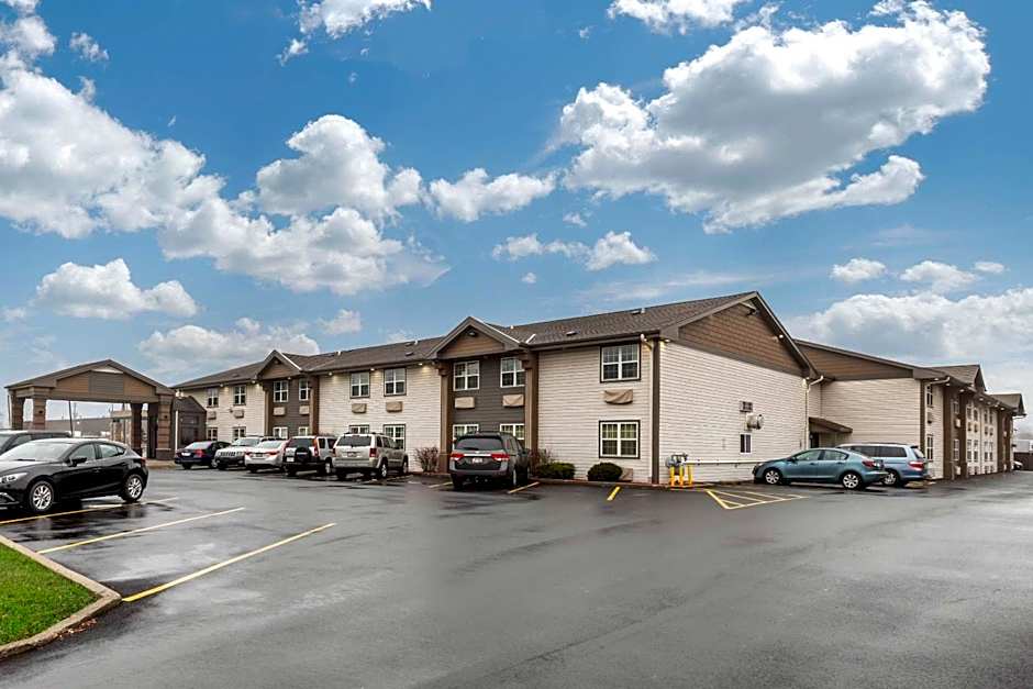 Econo Lodge Airport - Milwaukee