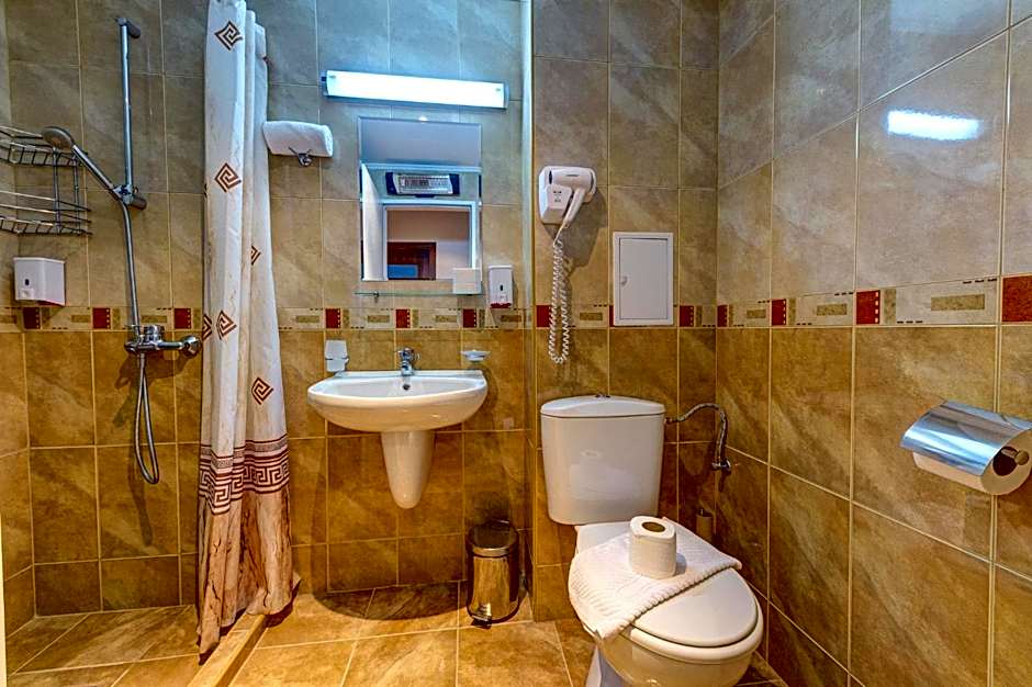 Complex Silver Hills