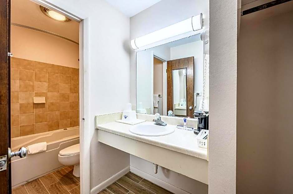 Americas Best Value Inn Heflin