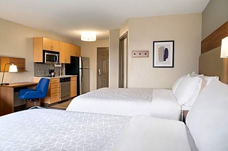 2 Queen Bed Studio Suite