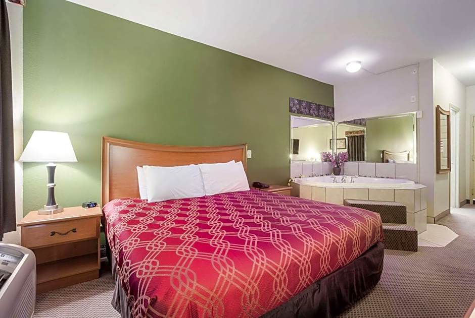 Econo Lodge Inn & Suites Rockmart