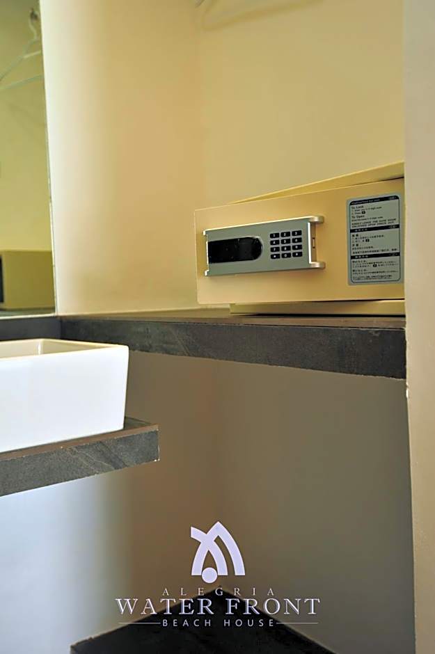 Alegria Water Front Beach House