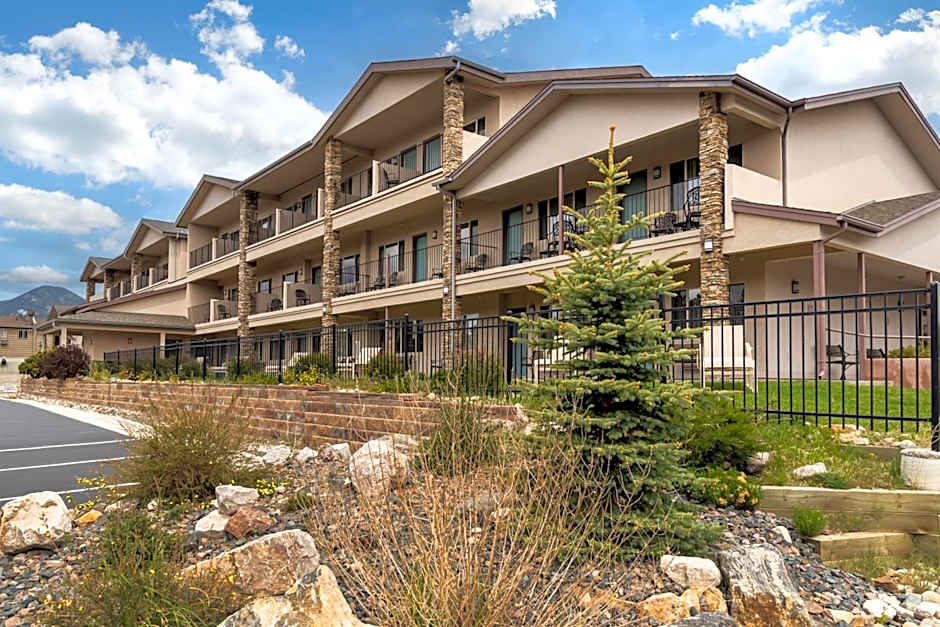 Best Western Plus Silver Saddle Inn