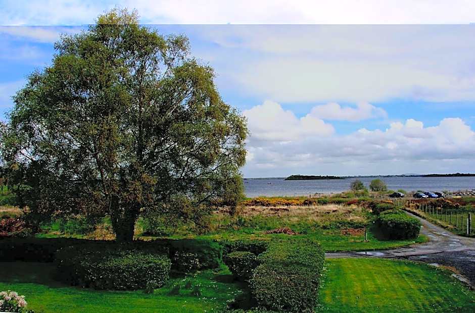 Lakeland Midsummer Lakehouse