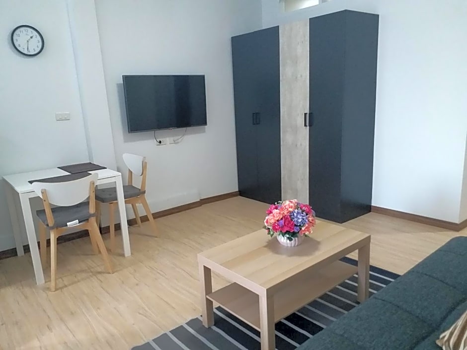 DD Garden Apartment 2