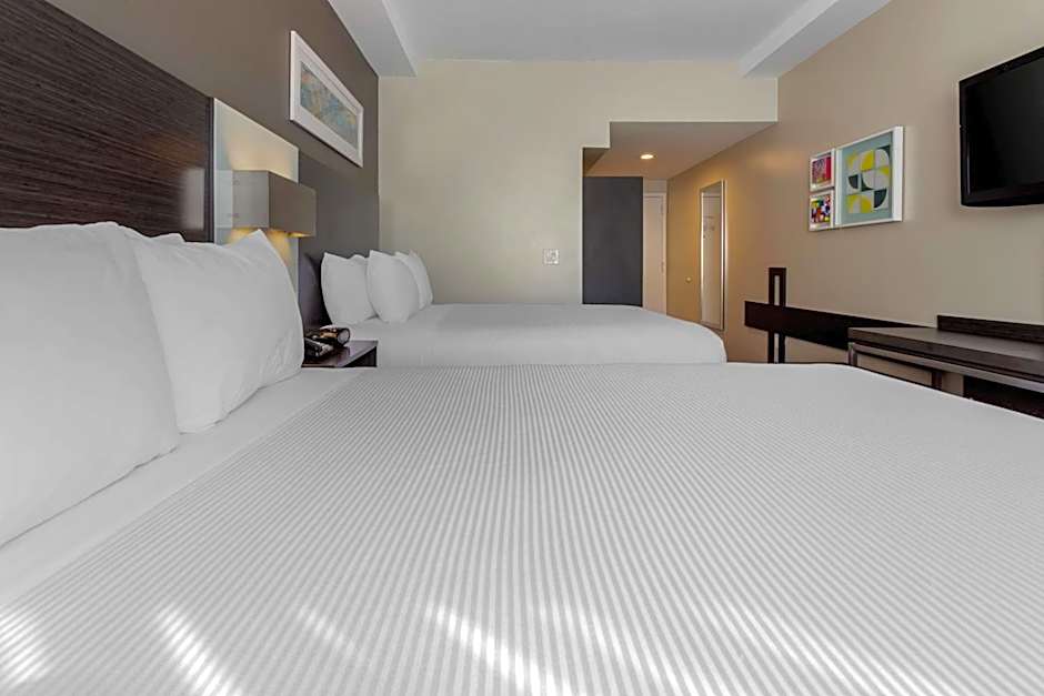 Best Western Plus Brooklyn Bay Hotel