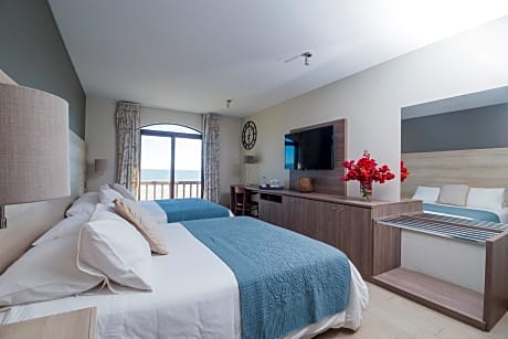 Superior Queen Room with Two Queen Beds Sea View