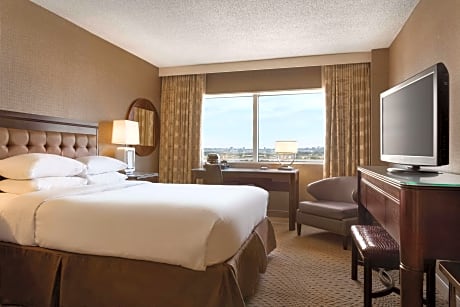 1 King - Manhattan Skyline View