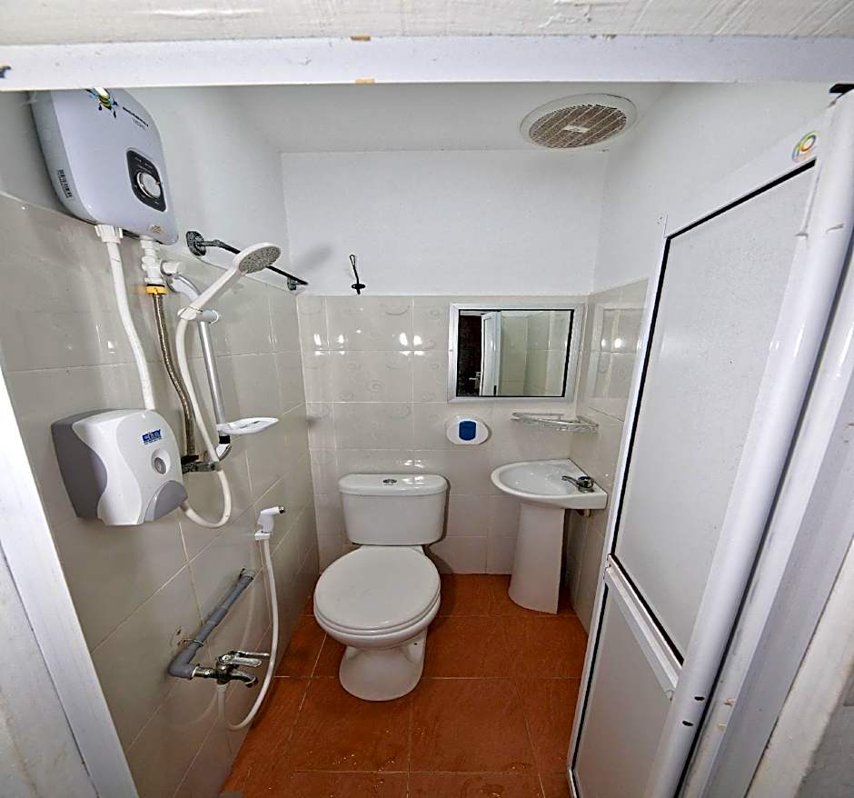 OYO 90908 Noor Arfa River Chalet