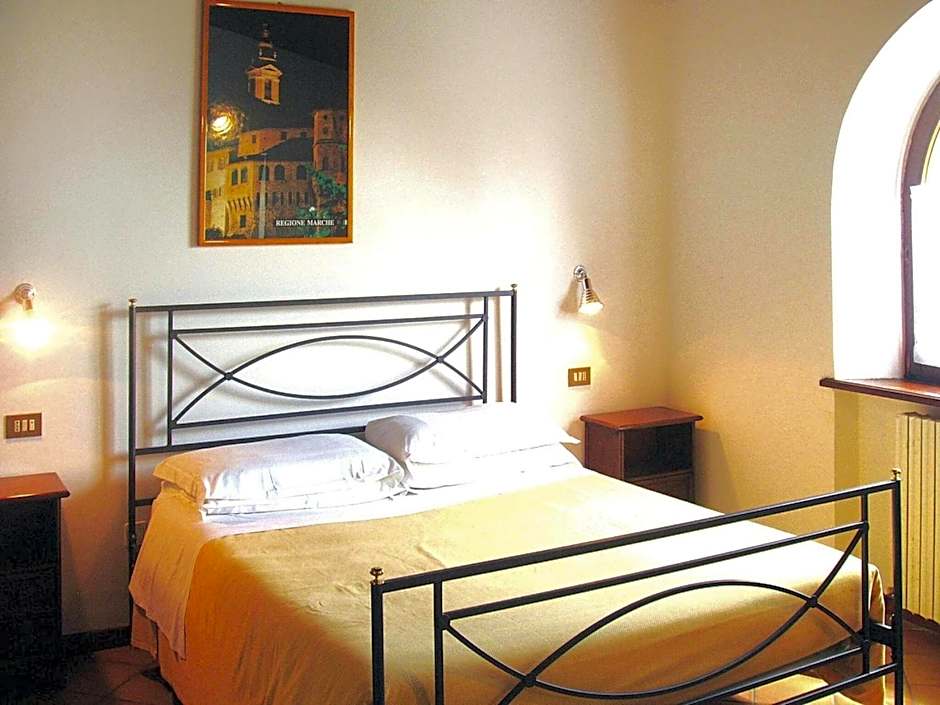 Apartment in Montelparo with Pool