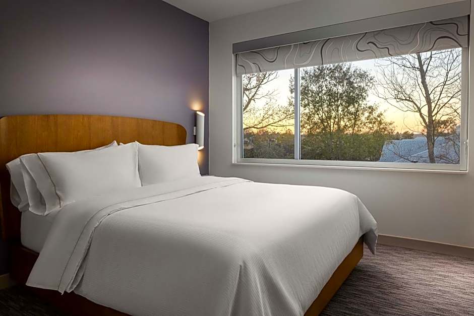 Element Baton Rouge South