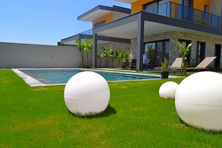 Ayayorgi süper havuzlu yeni