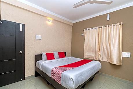 OYO Green Hills Villa