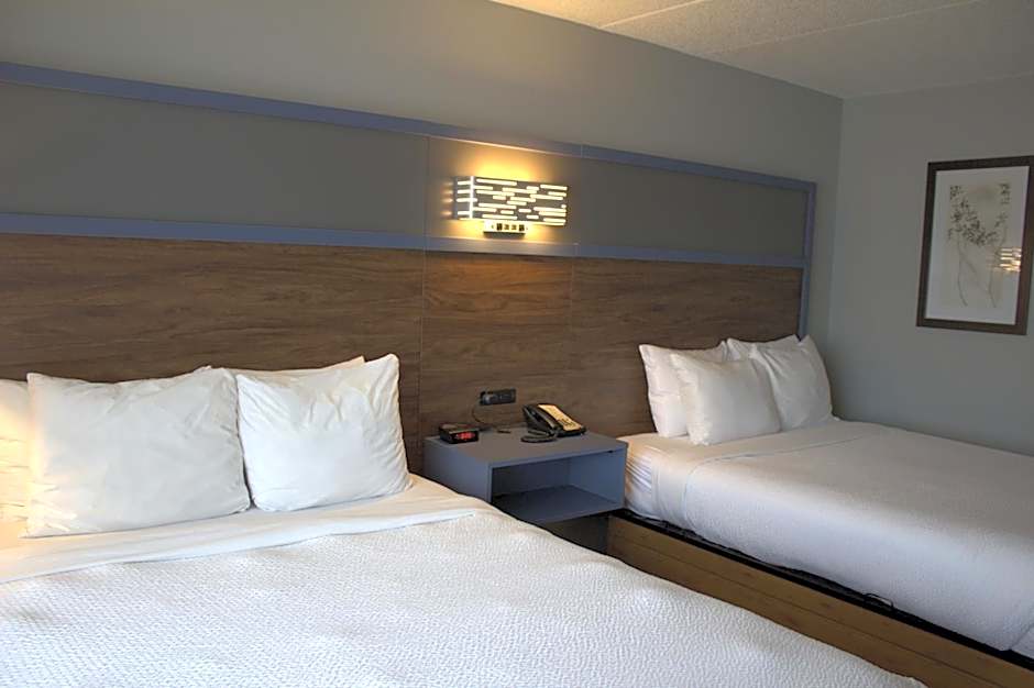 AmericInn by Wyndham Worthington