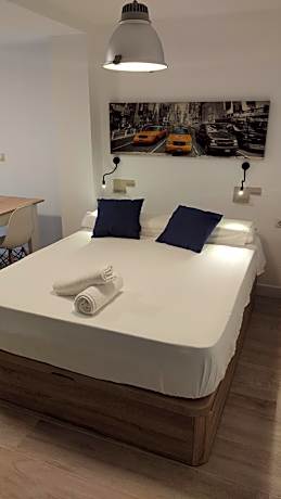 B2, Estudio independiente junto Aeropuerto Valencia