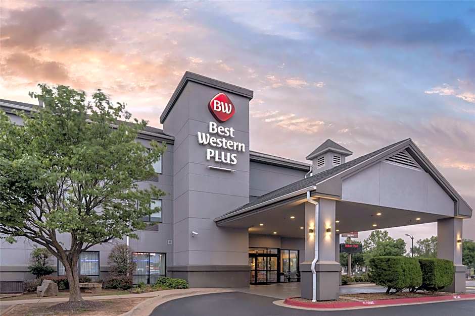 Best Western Plus Castlerock Inn & Suites