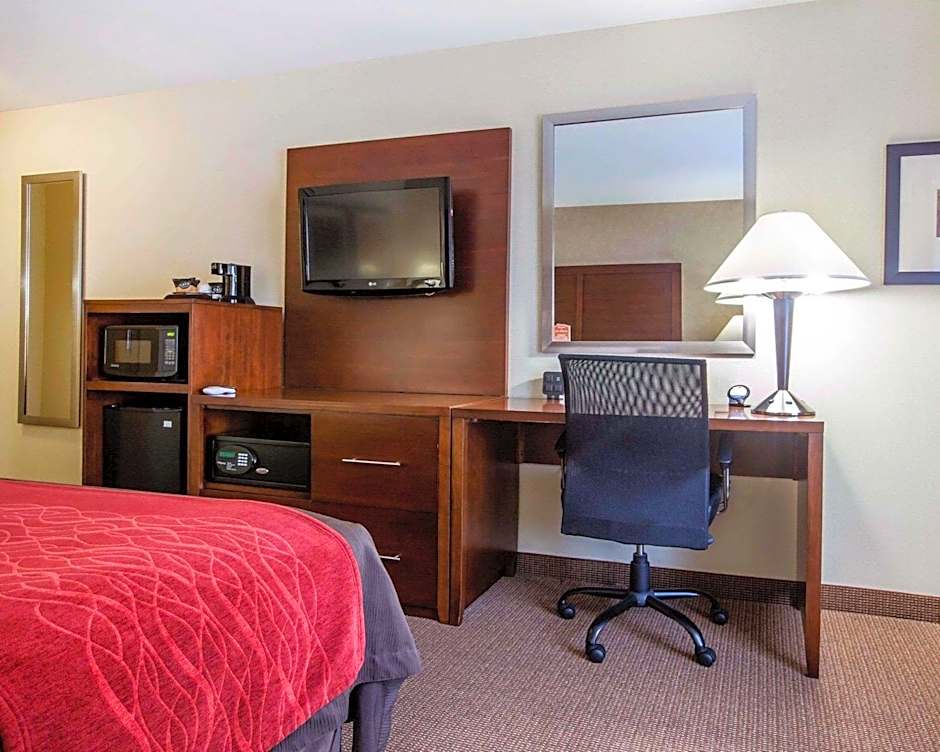 Comfort Inn and Suites adj to Akwesasne Mohawk Casino