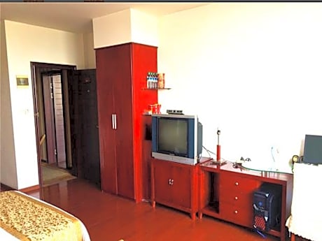 GTI - Feature 1 Bed Room, Chess