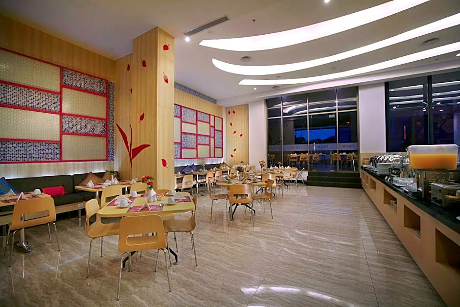 Aston Inn Pantai Losari Makassar