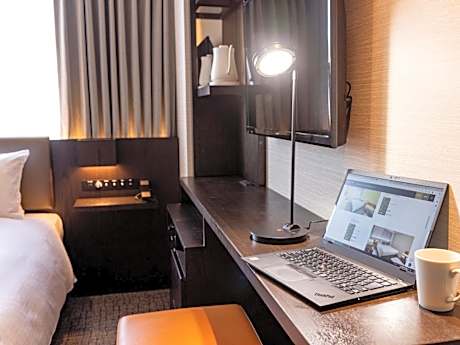 Moderate Double Room (1 Adult) - Non-Smoking