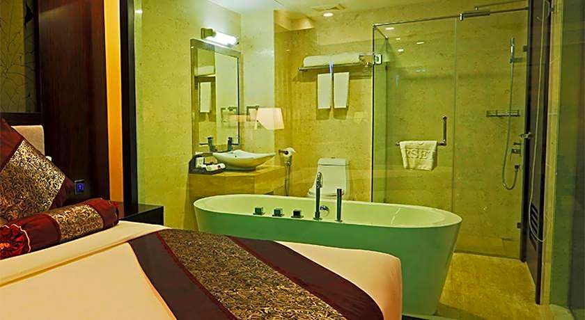 Hotel Royale Signature