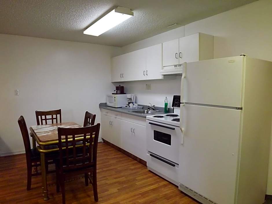 Canadas Best Value Inn Whitecourt