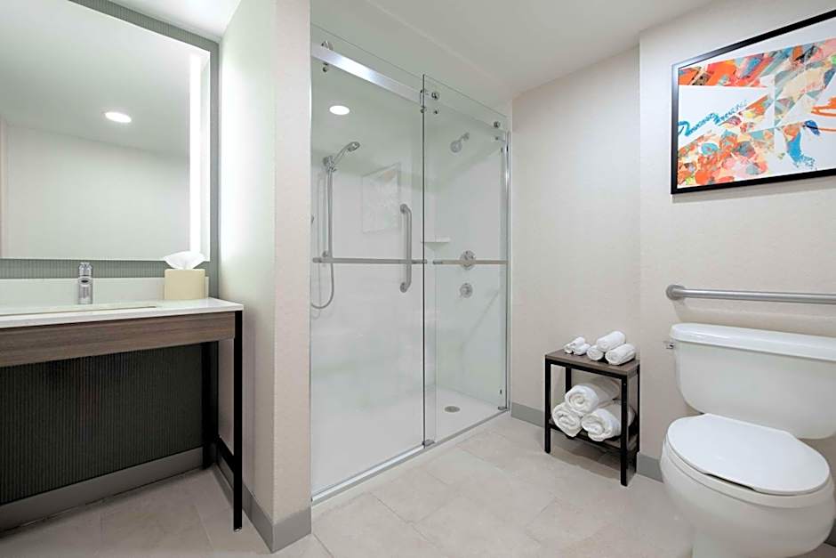 Hilton Garden Inn Newport News