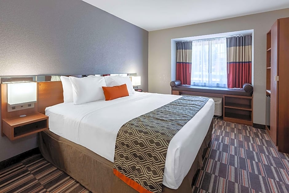 Photo 1 of 1 of Efficiency 1 King Bed