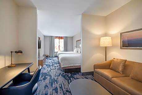 Queen Room with Two Queen Beds and Sofa Bed - Hearing Accessible