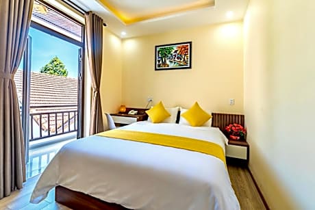 Deluxe Double Room with Balcony