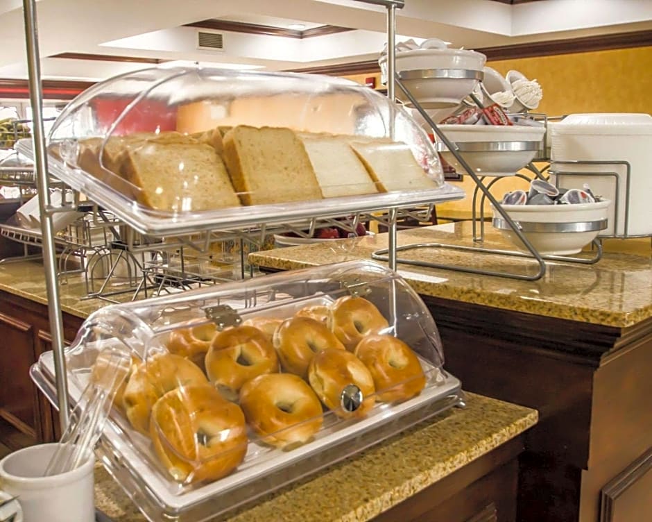 Quality Suites NYC Gateway