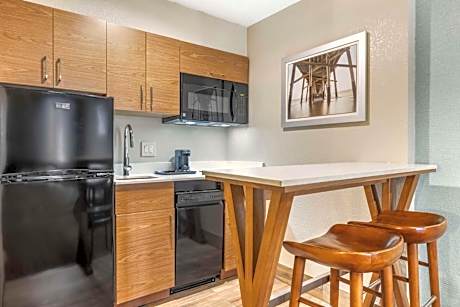 Suite-2 King Beds, Non-Smoking, Two Bedrooms, Full Kitchen, Living Room, Sofa
