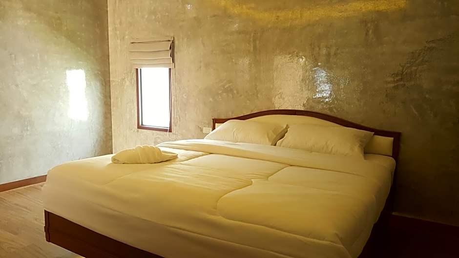 Nai Suan Inn