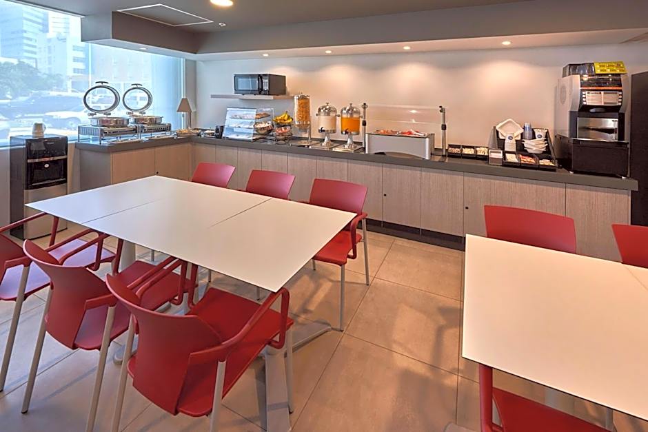 City Express Junior by Marriott Toluca Zona Industrial