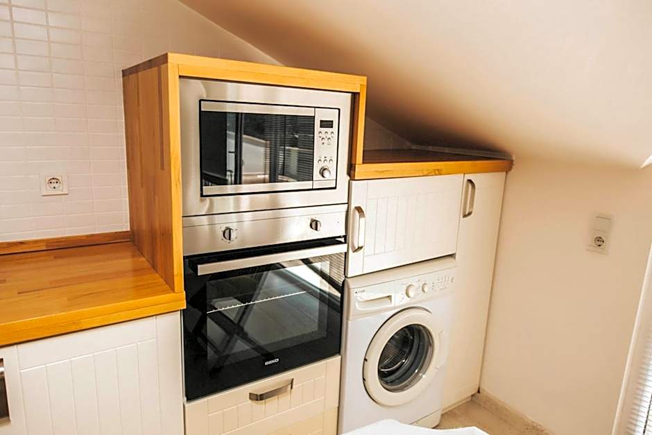 Dedeminn Marina Hotel