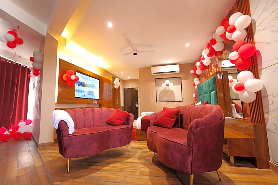 Hotel M2M , Narela