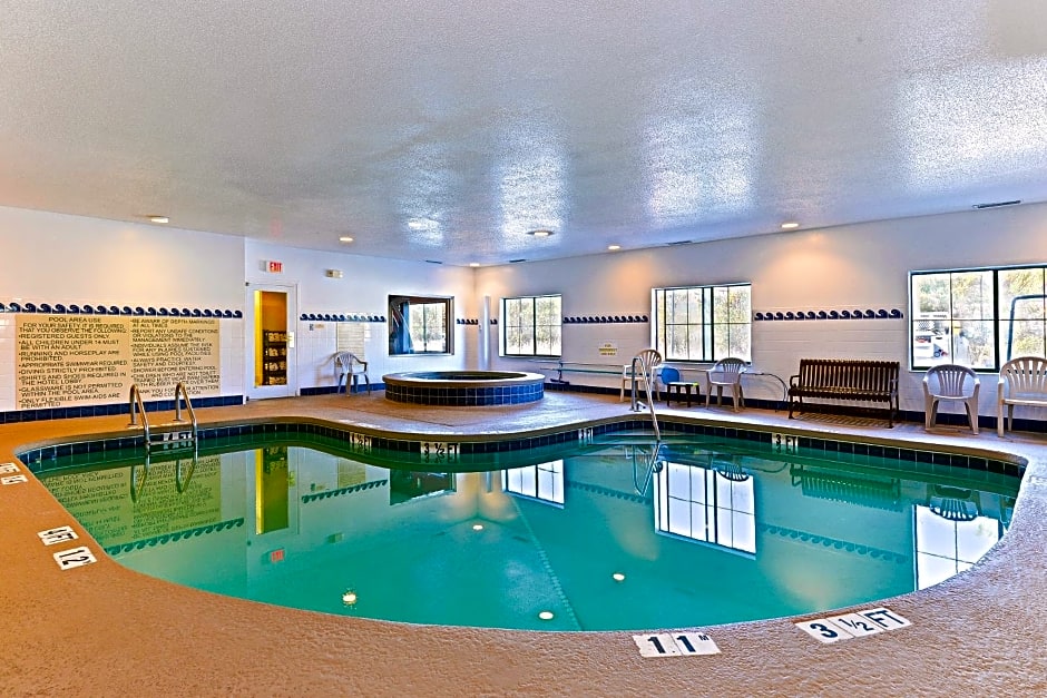 Country Inn & Suites by Radisson, Savannah Gateway, GA