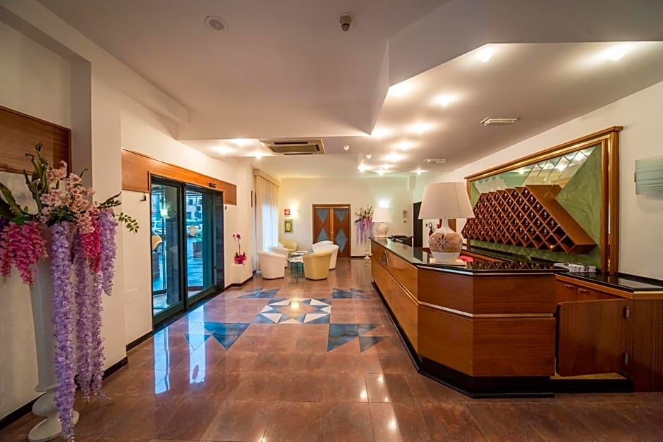 New Petit Hotel