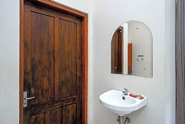 Wisma Sanggrahan Syariah Yogyakarta Mitra RedDoorz