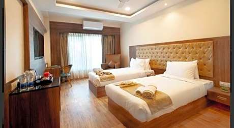 Purple Cloud Hotel