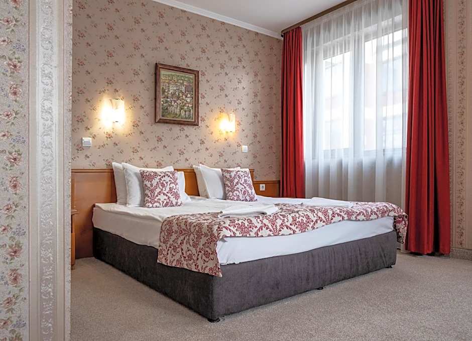 Real Hotel
